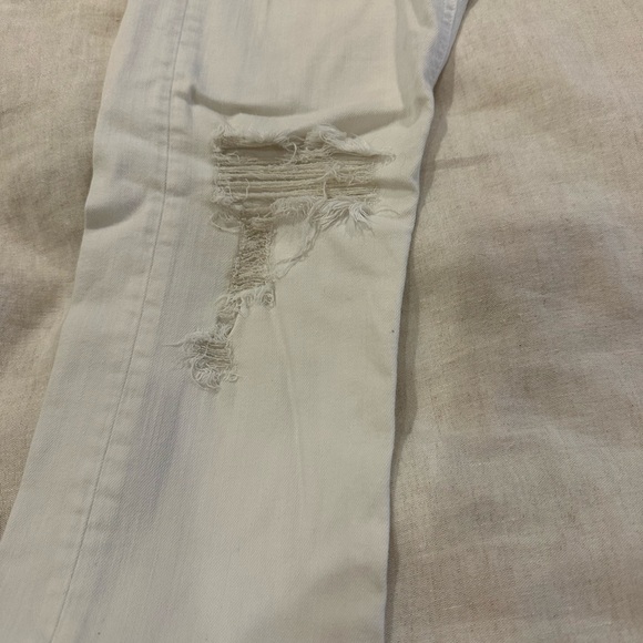 RAG & BONE Dre capri jean, distress in knees and ankles, rarely worn - Picture 6 of 8